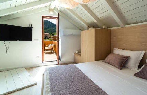 2 Bedroom Beautiful Home In Pitve - Photo 16