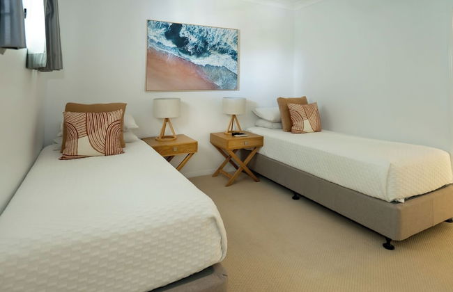 Waters Edge Apartment - Photo 7