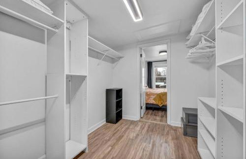 Modern Stylish Urban Haven 4 Bedroom 2 Bath - Dog Friendly - Foto 28