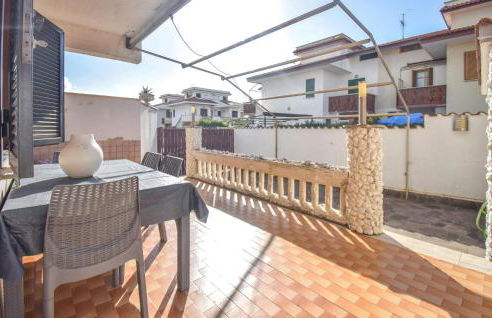 Gorgeous Apartment In Marina Di Ardea - Foto 15