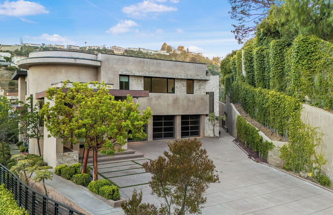 Zorada - Private Hollywood Hills Luxury With Endless Amenities and City Views - Photo 62