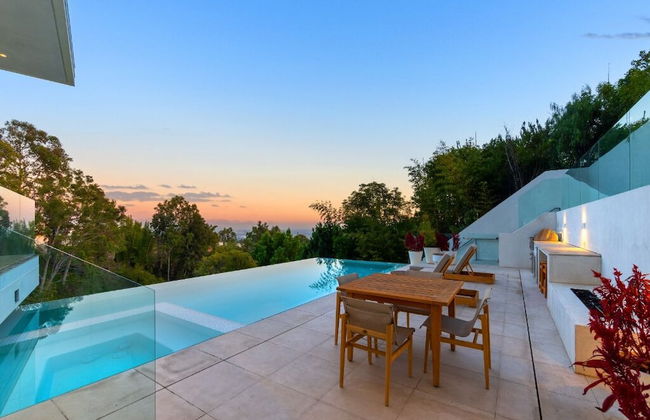 Beverly Grove - Photo 19