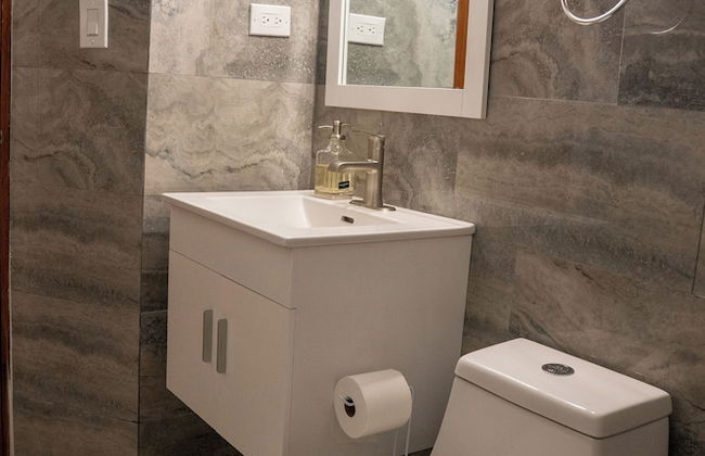 Hugo's Rental - Photo 46