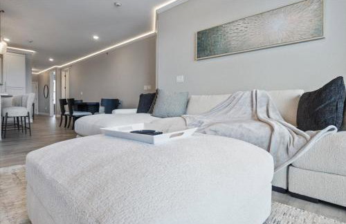 Lakefront Topsider Condo w/ Boat Slip, 2 Pools & Large Deck - Foto 4