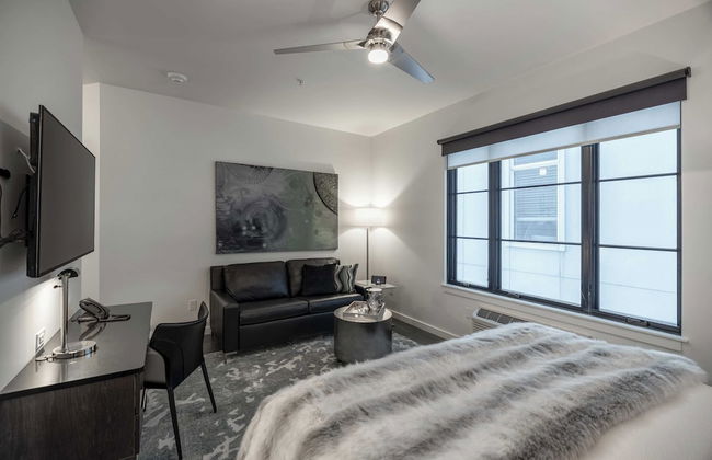 121 Hotel Floor 1 & 2 by Avantstay Sleeps 34, 10 Units in Nashville - Foto 34