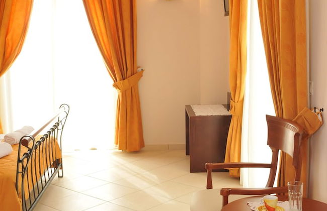 Finiki Plaza - Photo 11