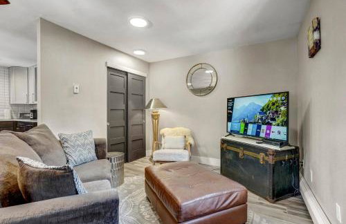 Red Rock Loft! Trails Apartment w BBQ & Fire Pit - Foto 8