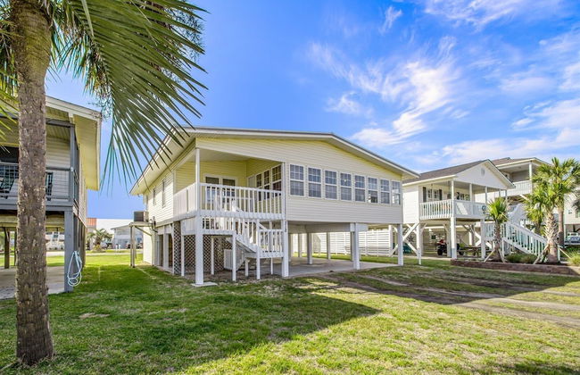 Garden City Beach House Escape! - Foto 1