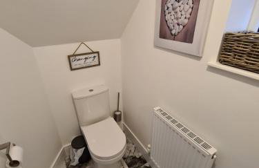 SAV 5 bedroom Executive detached house in Leiceste - Photo 45