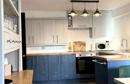 Peak District Getaway Retreat! The most Stunning Garden Views - Firepit - Brand newly refurbished - Perfect for friends & family getaways - Photo 41