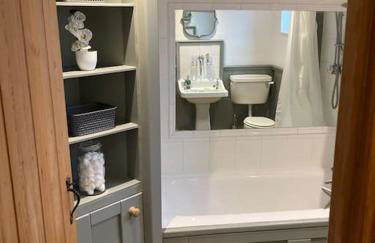 Pieman's Cottage - Pulborough, West Sussex Cottage - sunny courtyard - Foto 22