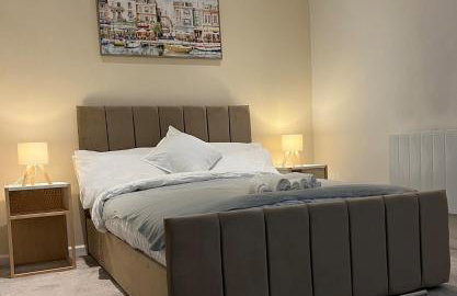 New & Modern 2-Bed Flat in City Centre - Foto 8