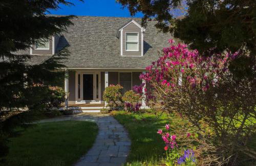 Stunning Home with In-Ground Pool - Photo 46