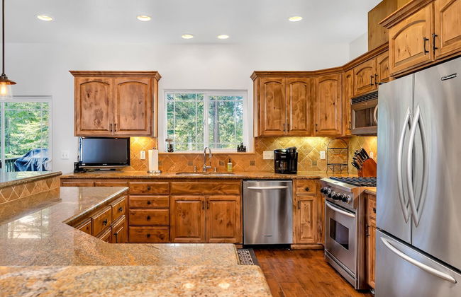 Timber Lodge - 5 Min to Shaver Lake! - Foto 9