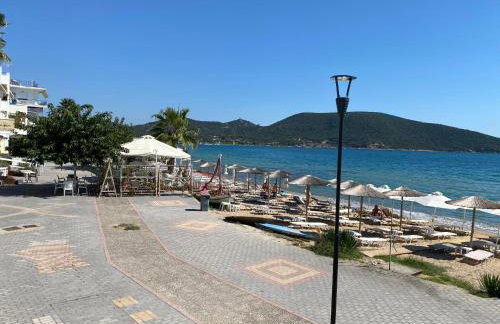 Seafront Apartment Nea Peramos - Photo 13