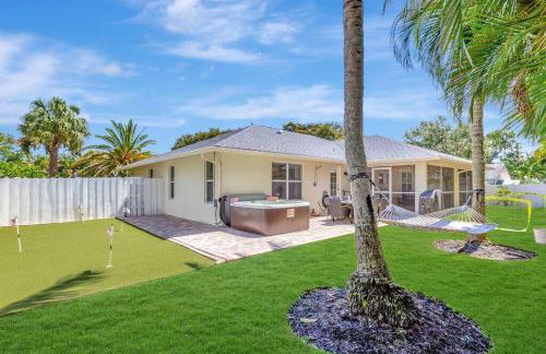 Hottub! Mini Golf! Water Access! Pets! 5min beach! - Foto 16