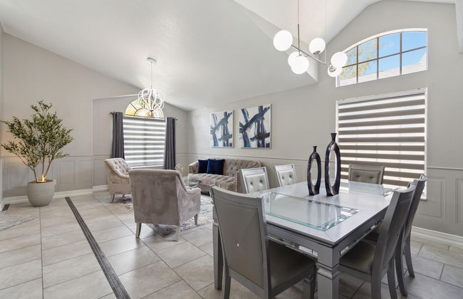 Fascinating Private Pool and Game-room, Near Disney!! - Foto 7