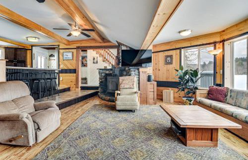 Lakeside Living in Wilton! Family Home with Views - Foto 7