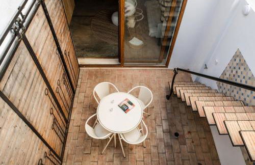 BnB Homes Modern Cozy Townhouse with 2 bedrooms and patio in the Old Town - Photo 26