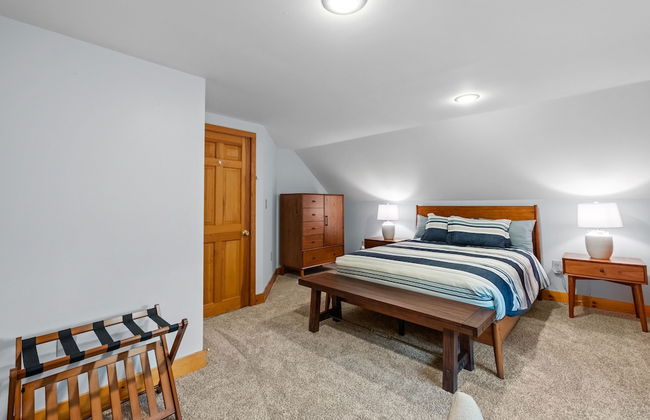 Private Lakefront - Luxury Log House - Photo 20