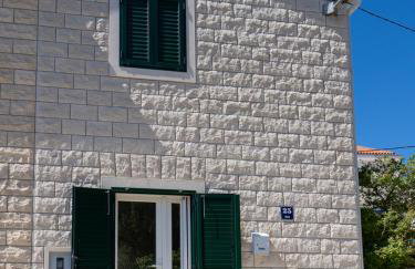 Obala 25, Bol - Photo 19