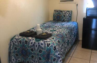 Crown Inn & Suites - Foto 6