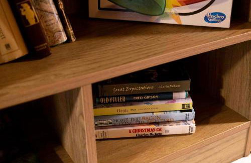 Cozy Log Cabin with a Hot Tub near Seneca Rocks, West Virginia - Perfect for a Romantic Glamping Getaway to the Mountains - Foto 15