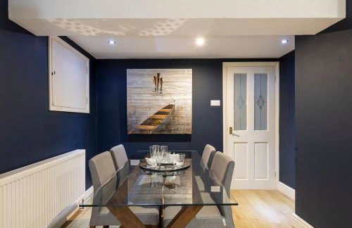 2 double bedroom large modern self contained apartment Free parking - Foto 32