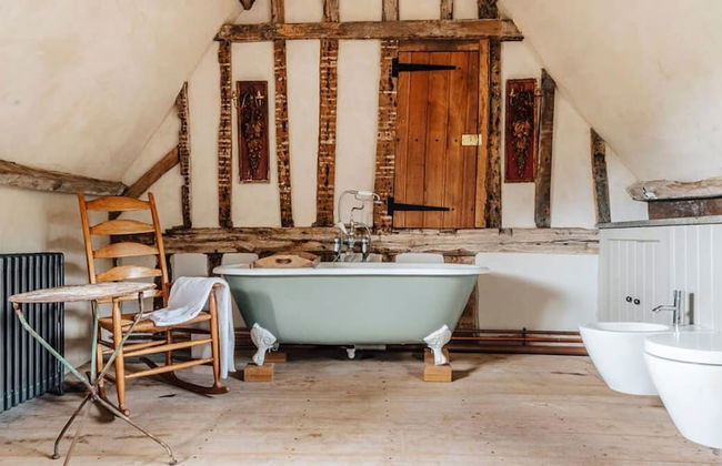 Lavish Tudor Estate Gardens - Sleeps 25 - Foto 38