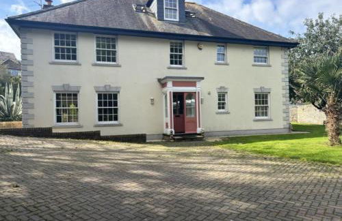 Finest Retreats - Nicely Tucked Away Cottage - Photo 1