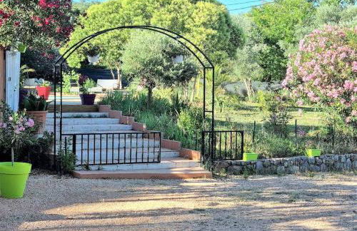 VILLA avec piscine - 4 chambres - parking - calme - Foto 17