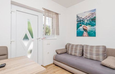 6 Bedroom Stunning Home In Lukovo - Foto 18