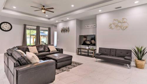 St Pete Escape w/ Patio & Yard: 6 Mi to Beach - Foto 4