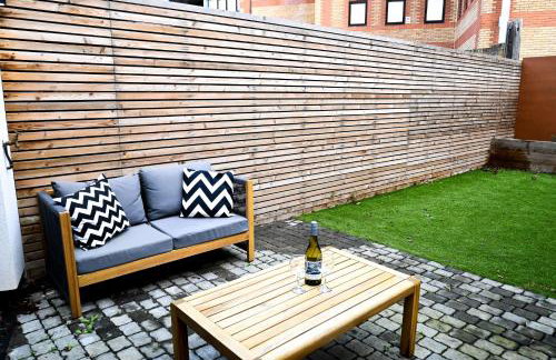 Laurie Grove - Foto 42