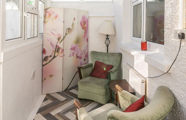 3 Bed Quaint House Town Center - Foto 18