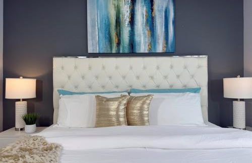 Near Disney, Private South Facing Pool, Star Wars Arcade Theater, 3 King Beds - Photo 21