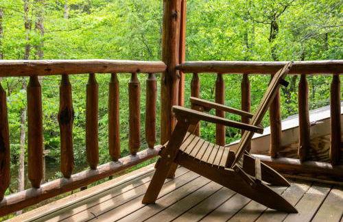 A Creek Runs Thru It - Secluded Waterfront Cabin - Foto 38