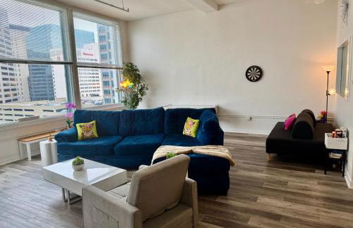 Beehive on the Block - Foto 1