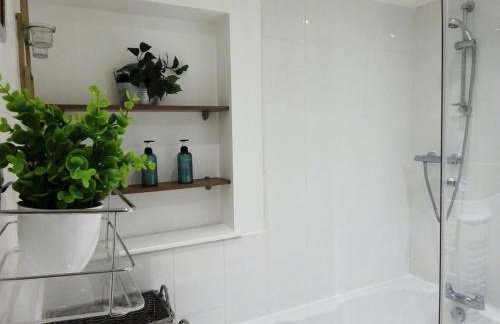 InstaLet Apartments I Wigan Central I Free Parking - Foto 14