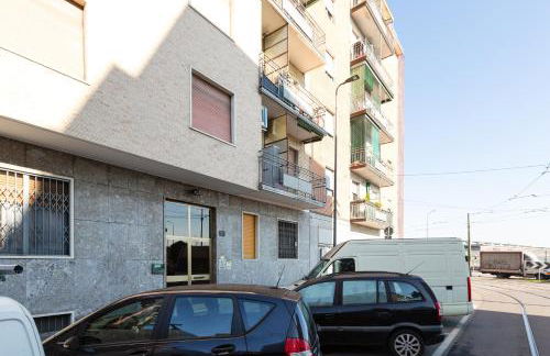 GuestHost - Studio APT with WIFI & AC- Milano Calvairate - Foto 12