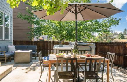 Canal Trail Base Camp by AvantStay Hot Tub Deck Walk to Pickleball 10 Min to Bend Family Friendly - Foto 64