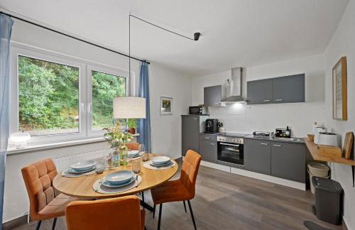 MAISUITES Sperling - Zentrale Ferienwohnung mit Boxspringbett, Kaffeevollautomat, WLAN & seitlichem Seeblick - Foto 7