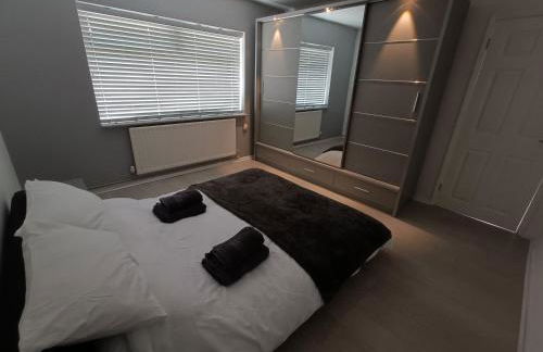 Alton Towers & Foxtail Barns & Oak Barns & Peak District - Foto 8