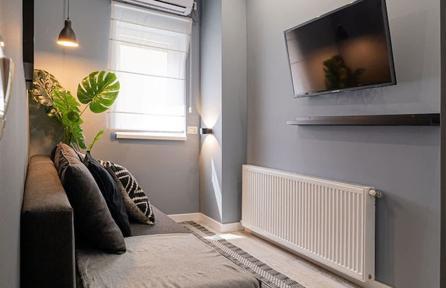 Chic Black White 2BR Retreat on Dambovitei - Foto 15