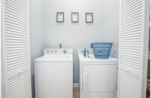 Inviting 4br/2ba Near Downtown & Riverwalk - Foto 18