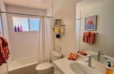 Mid-Century Modern Home w/Pool & Hot Tub - Foto 24