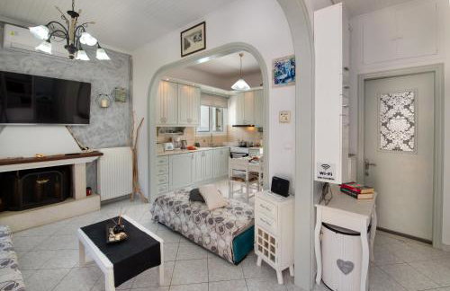 Loggos Seaview Cottage with Private Pool by Konnect - Foto 20