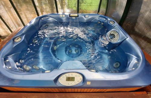 Villa con Jacuzzi exterior y Piscina cubiertos - Foto 8