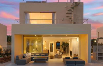 Modern Sea View Villa, Heated Pool,Rooftop Jacuzzi Outdoor Kitchen 12min faro Airport - Foto 1