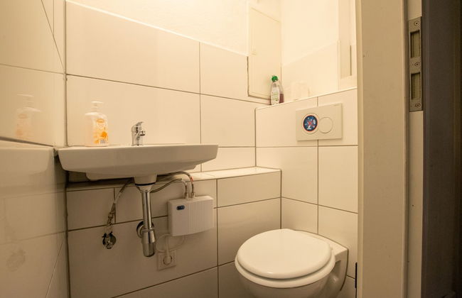 Spacious House - Photo 63